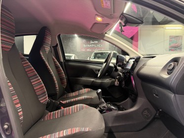 Citroen c1 vti 72 shine carplay camÉra de recul rÉgulateur de vitesse premiÈre main entretien complet garantie 12 mois...