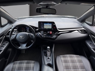 Toyota c-hr hybride pro mc19 1.8l dynamic business occasion paris 17ème (75)(porte maillot) simplicicar simplicibike france