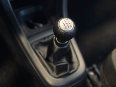 Suzuki swift iii 1.2 vvt so' color - garantie 12 mois occasion simplicicar annecy simplicicar simplicibike france