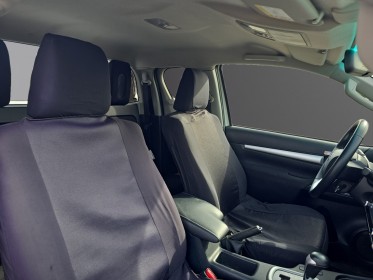 Toyota hilux x-tra simple cabine 2.8 d-4d 204 ch 4wd camera de recul tva récupérable garantie constructeur coffre de benne...