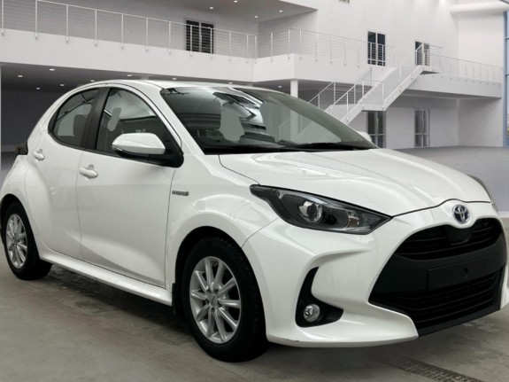 Toyota yaris hybride my22 116h design - sièges chauffants - volant chauffant - caméra de recul occasion simplicicar lagny ...