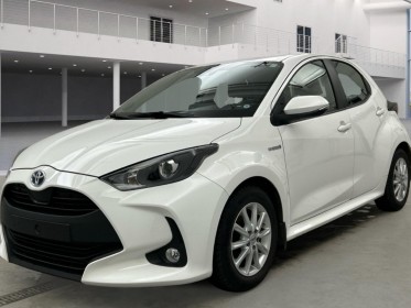Toyota yaris hybride my22 116h design - sièges chauffants - volant chauffant - caméra de recul occasion simplicicar lagny ...