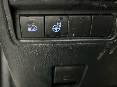 Toyota yaris hybride my22 116h design - sièges chauffants - volant chauffant - caméra de recul occasion simplicicar lagny ...