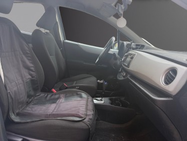 Toyota yaris hybride 100h dynamic occasion cannes (06) simplicicar simplicibike france