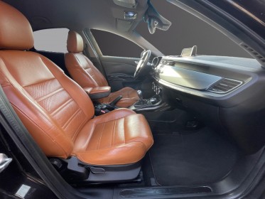 Alfa romeo giulietta 2.0 jtdm 170 ch ss distinctive occasion simplicicar meaux simplicicar simplicibike france