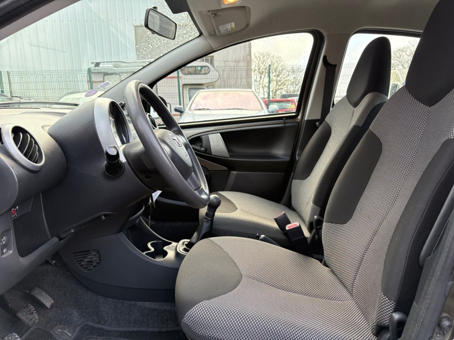 TOYOTA d'occasion AYGO 1.0 VVT-I 68 DYNAMIQUE de 2013 Brest (29)﻿