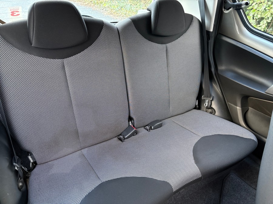 TOYOTA d'occasion AYGO 1.0 VVT-I 68 DYNAMIQUE de 2013 Brest (29)﻿