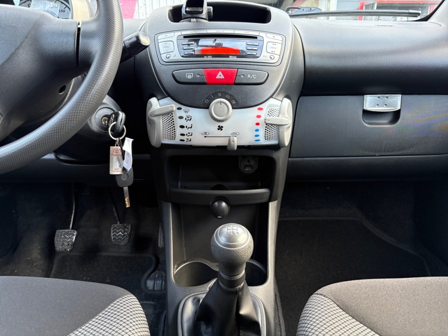 TOYOTA d'occasion AYGO 1.0 VVT-I 68 DYNAMIQUE de 2013 Brest (29)﻿