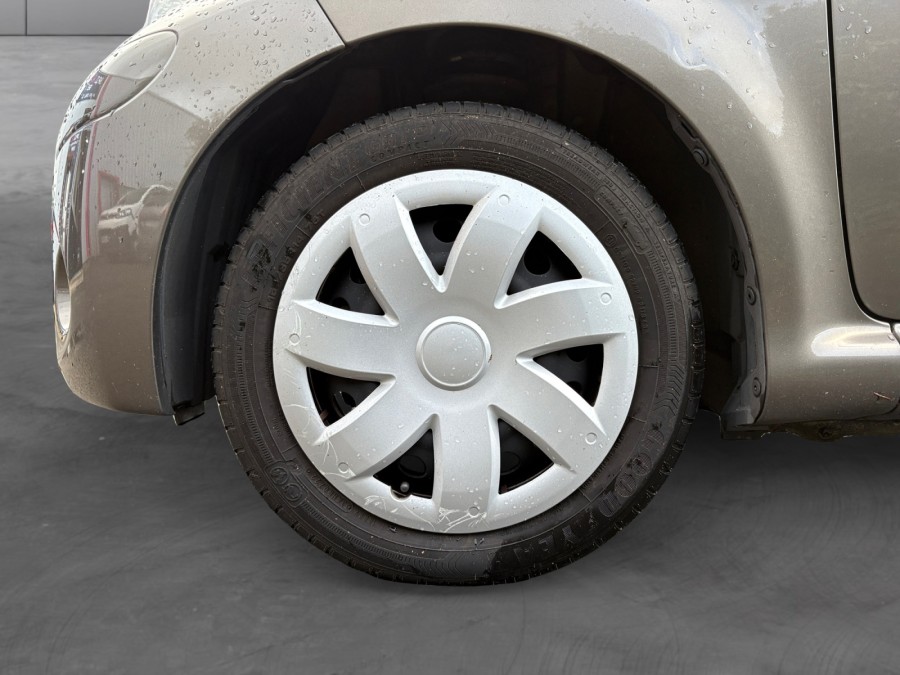 TOYOTA d'occasion AYGO 1.0 VVT-I 68 DYNAMIQUE de 2013 Brest (29)﻿