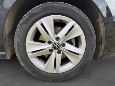 Volkswagen golf 1.0 tsi 110 bvm6 life carplay led d'ambiances volant sièges chauffants garantie 12 mois occasion simplicicar...