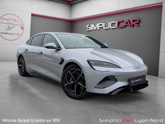 Byd  seal 82.5 kwh 530 awd excellence full options  attelage garantie 12 mois occasion simplicicar lyon nord simplicicar...