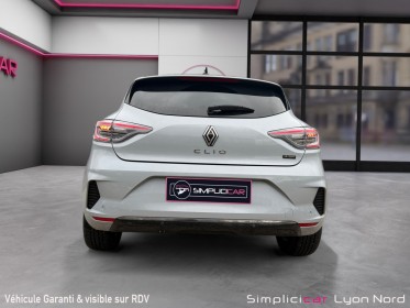Renault clio v nouvelle e-tech full hybrid 145 techno - faible kms - garantie 12 mois occasion simplicicar lyon nord...