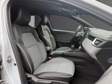 Renault clio v nouvelle e-tech full hybrid 145 techno - faible kms - garantie 12 mois occasion simplicicar lyon nord...