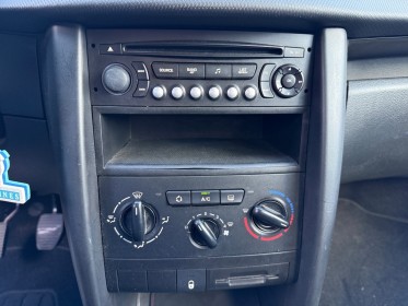 Peugeot 207 1.6 hdi 16v 90ch 1ere main climatisation garantie 12 mois occasion simplicicar dunkerque simplicicar simplicibike...