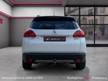 Peugeot 2008 1.6 bluehdi 120ch ss bvm6 allure entretien complet attelage garantie 12 mois occasion simplicicar poitiers...