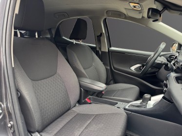 Toyota yaris hybride my22 116h design carplay régulateur de vitesse adaptatif caméra de recul garantie 12 mois occasion...