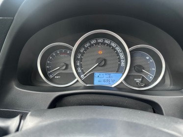 Toyota auris 100 vvt-i active caméra de recul très bon état garantie 12 mois occasion simplicicar le raincy simplicicar...