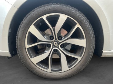 Renault megane iv berline tce 140 energy edc limited garantie 12mois occasion simplicicar lyon nord simplicicar simplicibike...