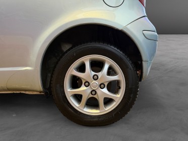 Toyota yaris 85 vvt-i linéa sol a occasion cannes (06) simplicicar simplicibike france