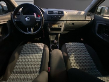 Skoda fabia 1.2 12v 60 active 2 distribution a chaine vehicule garantie 12 mois occasion simplicicar toulon ouest simplicicar...
