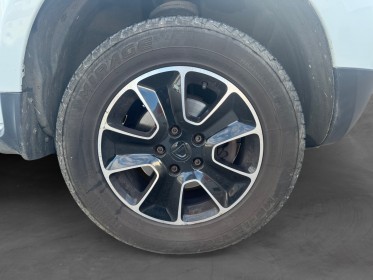 Dacia duster dci 110 4x2 lauréate plus 2017 garantie 12 mois occasion simplicicar beaune simplicicar simplicibike france