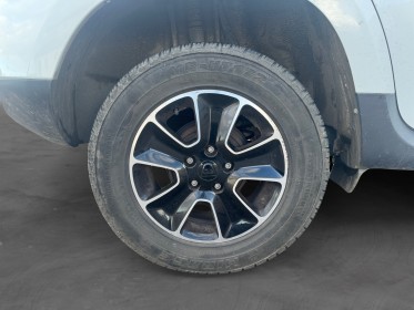 Dacia duster dci 110 4x2 lauréate plus 2017 garantie 12 mois occasion simplicicar beaune simplicicar simplicibike france