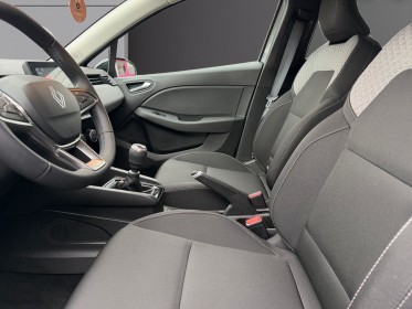 Renault clio v nouvelle dci 100 evolution - 13500km - etat neuf - garantie renault occasion simplicicar salon de provence...