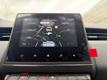 Renault clio v nouvelle dci 100 evolution - 13500km - etat neuf - garantie renault occasion simplicicar salon de provence...