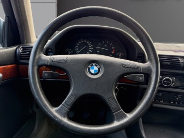 Bmw serie 7 e32 730i - embrayage neuf - factures disponibles - carrosserie très bon état occasion simplicicar salon de...