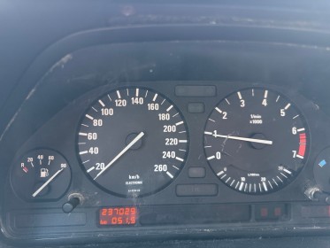 Bmw serie 7 e32 730i - embrayage neuf - factures disponibles - carrosserie très bon état occasion simplicicar salon de...