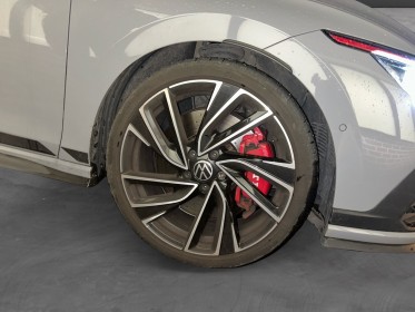 Volkswagen golf 8 gti clubsport 300ch - cuir ventilé / v-max débridée / dcc nürb / suivi vw / garantie 12 mois occasion...