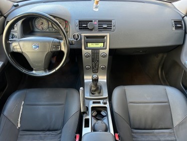 Volvo s40 1.6d drive - 110 feeling, radar arrière, clim auto, entretien volvo, garantie 12 mois occasion simplicicar...