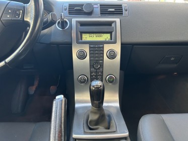 Volvo s40 1.6d drive - 110 feeling, radar arrière, clim auto, entretien volvo, garantie 12 mois occasion simplicicar...
