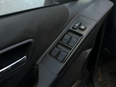 Toyota corolla verso 130 vvt-i 7pl linea sol mmt occasion simplicicar lagny  simplicicar simplicibike france