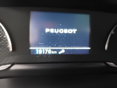 Peugeot 208 pt 75 ss bvm5 style - garantie 12 mois occasion parc voitures beauvais simplicicar simplicibike france