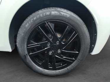 Peugeot 208 pt 75 ss bvm5 style - garantie 12 mois occasion parc voitures beauvais simplicicar simplicibike france