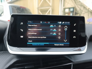 Peugeot 208 pt 75 ss bvm5 style - garantie 12 mois occasion parc voitures beauvais simplicicar simplicibike france