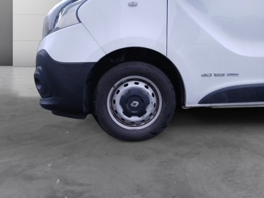 Renault trafic combi l1 dci 125 energy life garantie 12 mois occasion parc voitures beauvais simplicicar simplicibike france