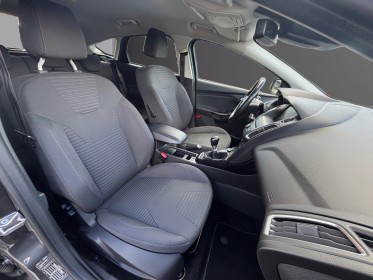 Ford focus titanium e85 flexifuel caméra recul ecran 8' pouces tactile régulateur vitesse vitres surteintée 8 roues...