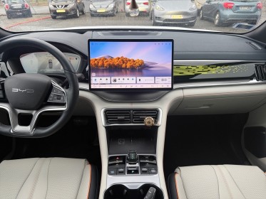 Byd seal u byd seal u  220 87kwh design toit ouvrant caméra 360 siéges électriques chauffants volant chauffant garantie...