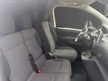 Peugeot partner fourgon standard 1000 kg bluehdi 130 ss eat8 asphalt habillage bois attelage gallerie garantie 12 mois...