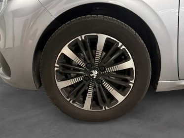 Peugeot 208 puretech 82ch ss bvm5 signature garantie 12 mois occasion simplicicar meximieux simplicicar simplicibike france