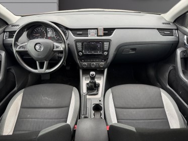 Skoda octavia combi 1.6 tdi 110 ch cr fap green tec business plus écran tactile attelage garantie 12 mois occasion...