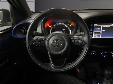 Toyota aygo x 1.0 vvt-i 72 s-cvt design applecarplay caméra de recul garantie 12 mois occasion simplicicar meximieux...