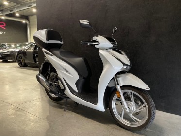 Honda sh 125 500km top case garantie 12 mois occasion montpellier (34) simplicicar simplicibike france