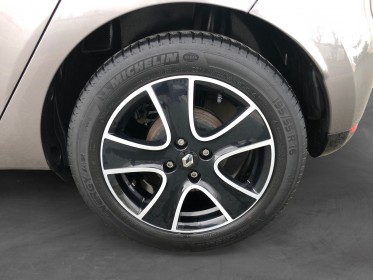 Renault clio iv dci 75 eco2 limited garantie 12 mois occasion simplicicar royan simplicicar simplicibike france