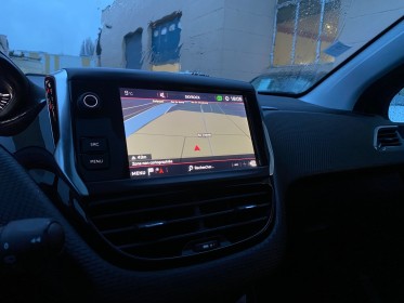 Peugeot 208 1.2 essence 110ch ss eat6 gt line -- distribution changée occasion simplicicar lagny  simplicicar simplicibike...