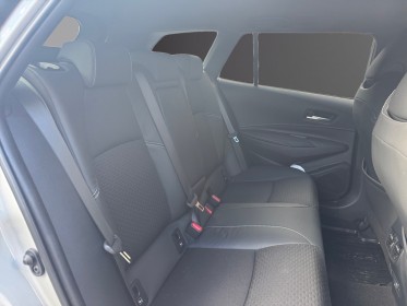 Toyota corolla touring sports hybride nouvelle 196ch collection pack techno garantie constructeur 2028 volant chauffant...