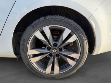 Renault megane iv estate tce 140 fap intens garantie 12mois minimum occasion simplicicar pontarlier auto  simplicicar...