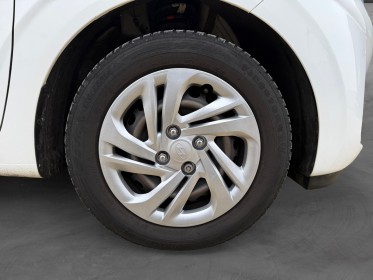 Hyundai i10 1.0 67 eco initia régulateur 1er main entretien complet hyundai garantie 12 mois occasion simplicicar poitiers...